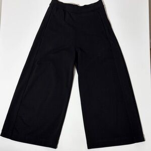 JNBY Black Wide Leg Cropped Culotte Pants Back Zip Pocket Minimalist Size M